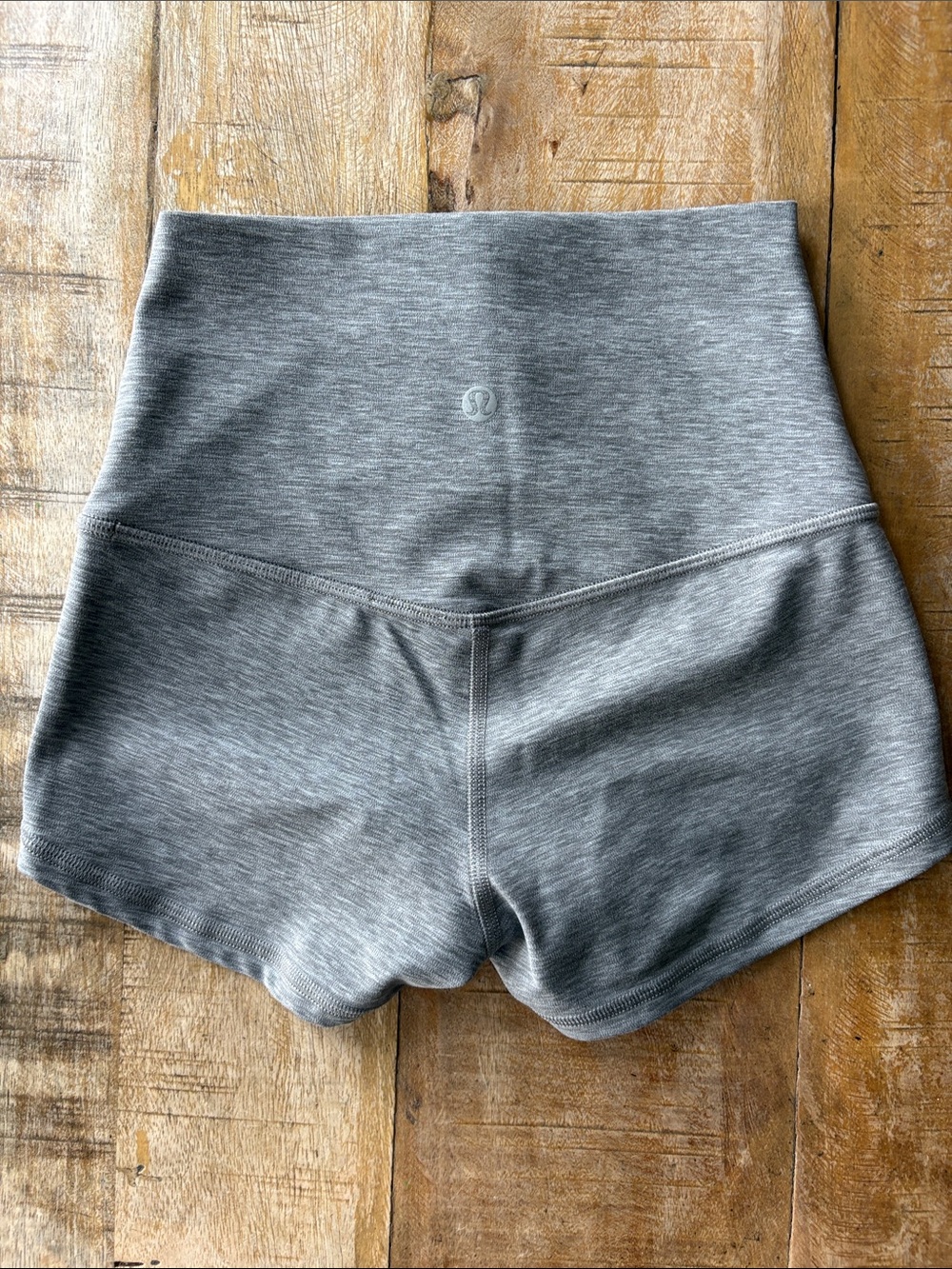 Lululemon High-Waist Spandex Women’s Shorts size 2 - Picture 3 of 7